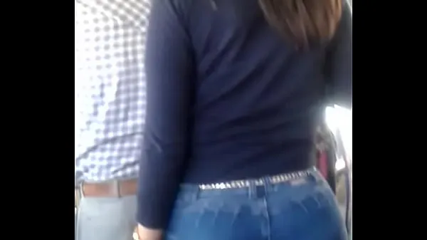 New rich buttocks on the bus top Clips