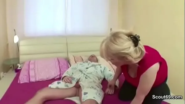 New Mom Caught StepSon and Wake Up with BJ and Fuck top Clips