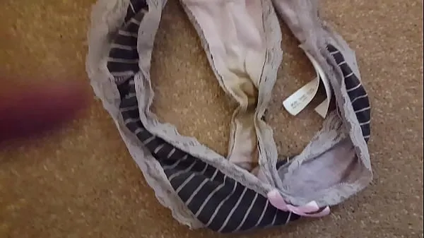 Νέα My wifes panties after she was fingered κορυφαία κλιπ