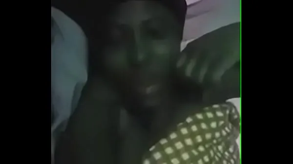 Nouveaux noir ébène Naija nue sur Facebook meilleurs clips