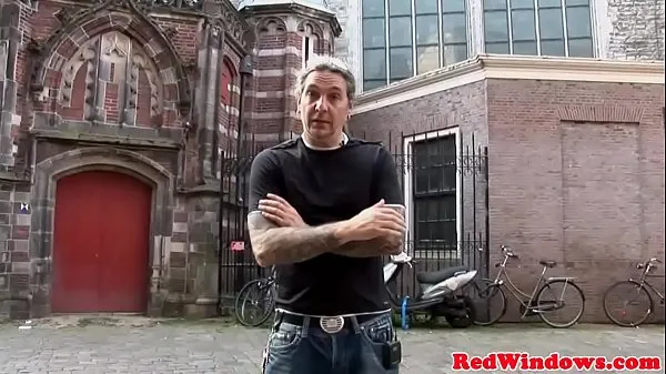 Nouveaux Une prostituée d'Amsterdam chevauche la queue d'un touriste meilleurs clips