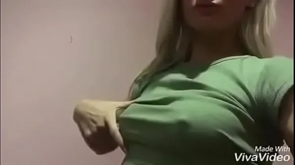 새로운 Hard nipple desi model showing her boobs 인기 클립