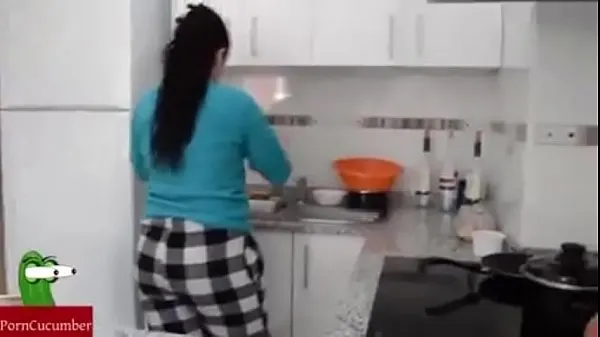 Νέα Hot Wife Fuck Hard by Husband- Latest Kitchen Sex κορυφαία κλιπ