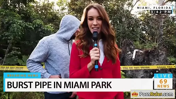 New Hot news reporter sucks bystanders dick top Clips