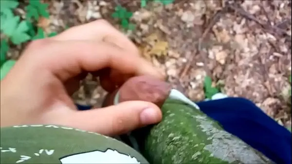 Νέα NETTLES & CUM IN THE FOREST (nettles and blowjob in the forest κορυφαία κλιπ