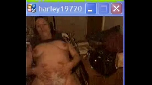 Nouveaux Camfrog Harley joue avec la chatte écartée encore une 3ème fois ce jour meilleurs clips