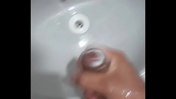 Nové knocking one in the bathroom nejlepší klipy