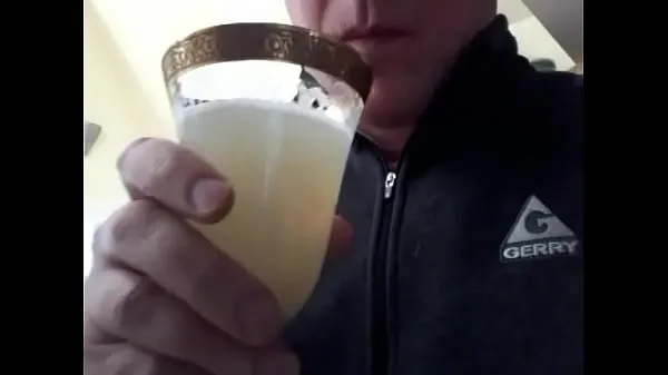 新しいJbarths drinking 8 ounces of my own cumトップクリップ