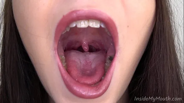 새로운 Mouth fetish - Daisy will show what`s inside her mouth 인기 클립