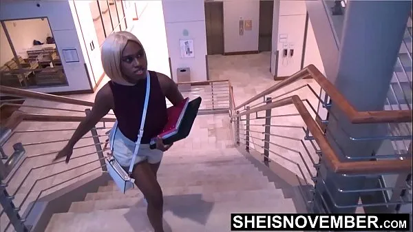 Nouveaux Faire un bébé avec mon élève ébène pendant que ma femme infertile est au travail, la chaude étudiante ébène Msnovember monte ma bite chaude jusqu'à ce que j'éjacule sa meilleurs clips