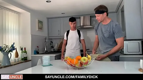 Nouveaux Family Dick - Beau-père baise beau-fils meilleurs clips