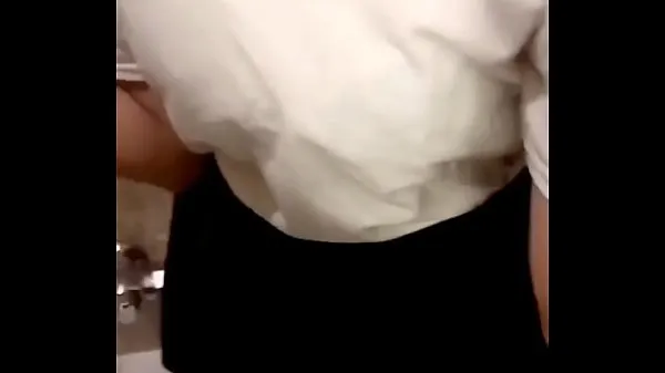 新しいスクエアの男子バスルームにハメられちゃいました!!公然セックス！メキシコの2人の生徒は学校に進学せず、公衆トイレに行きますトップクリップ