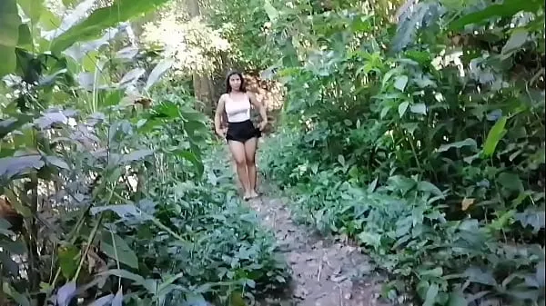 Nowe de paseo con mi amiga en plena selva najpopularniejsze klipy