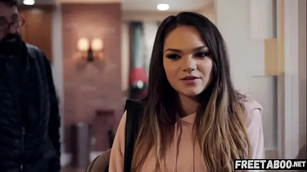 새로운 Teen Visitor To Foreign Country Is Pressured Into Sex By Sinister Host! (Athena Faris & Steve Holmes) - Full Scene On 인기 클립