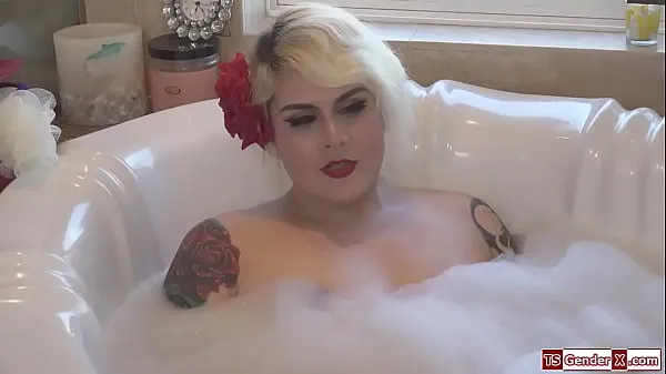 Novi Trans stepmom Isabella Sorrenti anal fucks stepson najboljši posnetki