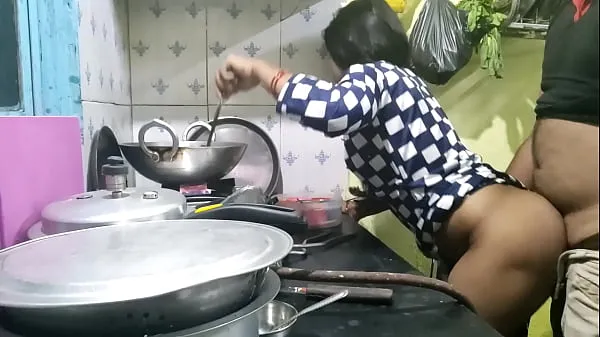 The maid who came from the village did not have any leaves, so the owner took advantage of that and fucked the maid (Hindi Clear Audio Clip hàng đầu mới