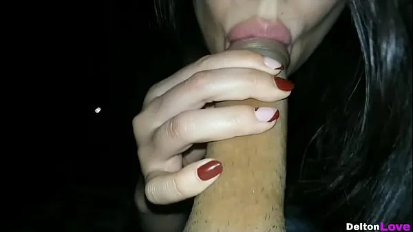 新我的嫂子在我女朋友不在的时候去我的房间，她吮吸我直到我在她丰满的嘴里射精顶部剪辑
