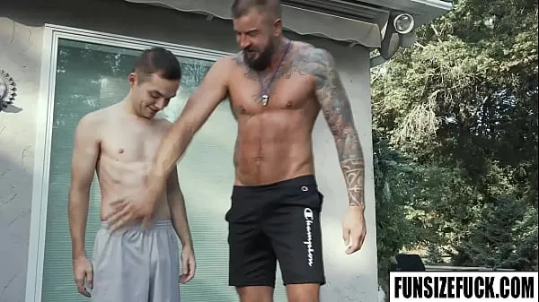 Nové Marcus Rivers is the very definition of Pocket-Rocket! Dolf Dietrich started banging his dick into him, faster and faster, until he suddenly exploded nejlepší klipy
