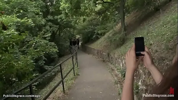 Nouveaux Une tchèque se promenait nue en public meilleurs clips