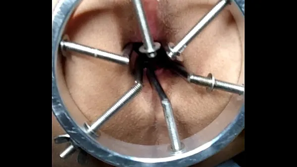 Novi bdsm Expanding my anus with a speculum and playing with food and objects najboljši posnetki