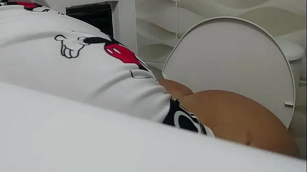 New CATCHING MY STEPMOM'S BEAUTIFUL ASS IN THE BATHROOM top Clips