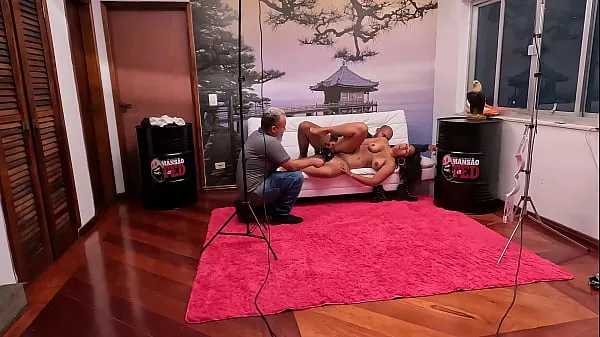 Νέα The bitching runs rampant during the backstage of two newcomers κορυφαία κλιπ