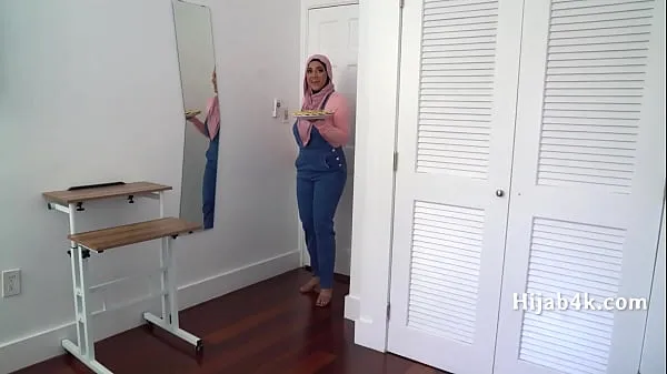 مقاطع علوية Corrupting My Chubby Hijab Wearing StepNiece جديدة