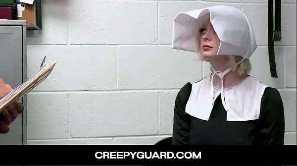 新しいCreepyGuard-Annie Archer は典型的な泥棒ではなく、店から何かを盗んでいることにさえ気づいていませんトップクリップ