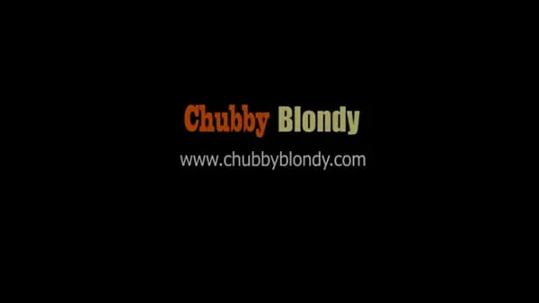 新しい素晴らしい CHUBBY BLONDY の幸せなイタリア人カップルトップクリップ