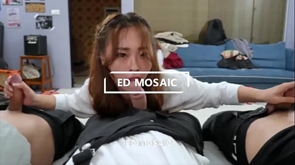 新EDEA-273慧慧是彩妝師助理，偶然的機會下當了男優暖機手，一不小心就下海了！結果把三位神鳥特工榨乾了！無碼性愛影片顶部剪辑