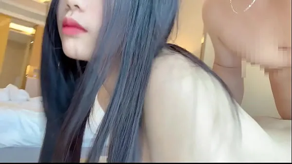 Yeni 有个爱自拍的女朋友，做爱的时候会自己拿手机录视频是个什么体验，看视频开头细节可约 en iyi Klipler