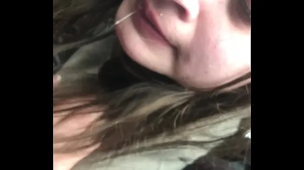 Novos Lesbian bestfriend gets facefucked on car ride principais clipes