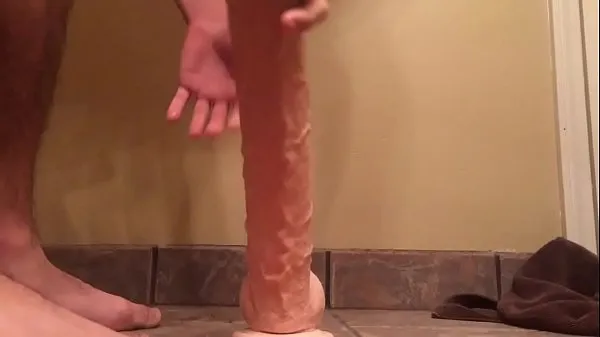 مقاطع علوية Young guy using three big dildos on his tight ass جديدة